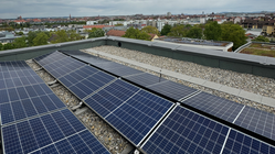 In der Rothenburger Straße in Nürnberg wurden von Seiten der wbg bereits mehrere Solar-Gründächer in Kombination installiert